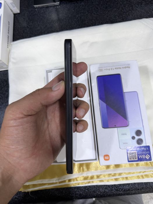 xiaomi not 13 pro +5g pamit 8.256g holati yahwi oqip tel qlila