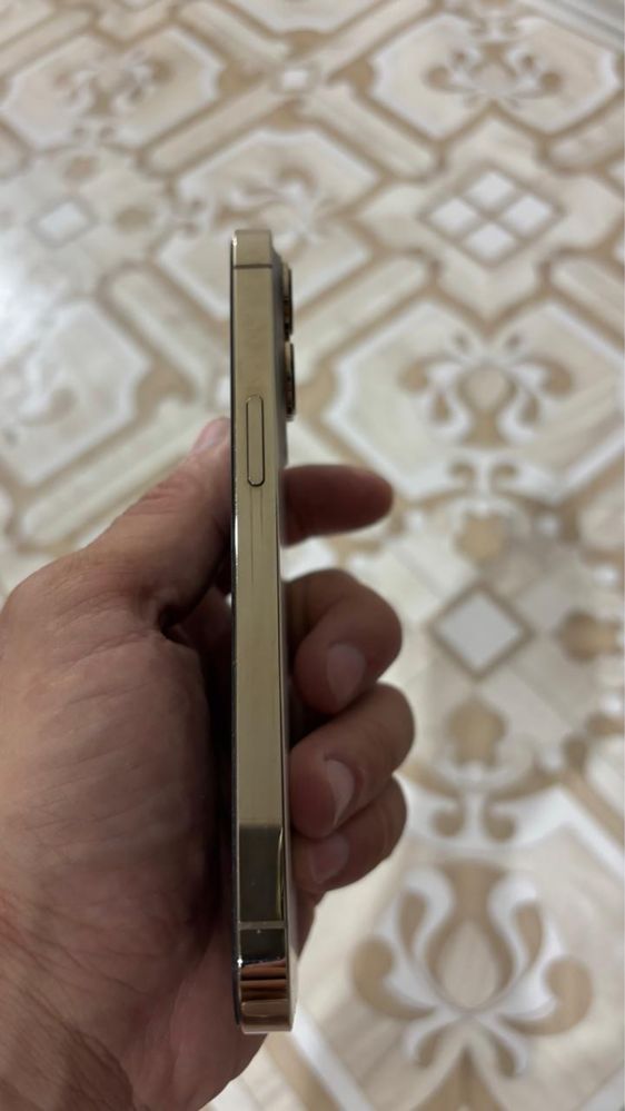 iPhone 13 pro, в отличном состояний