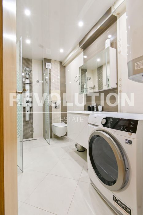 Тристаен апартамент в ж.к. Хиподрума.