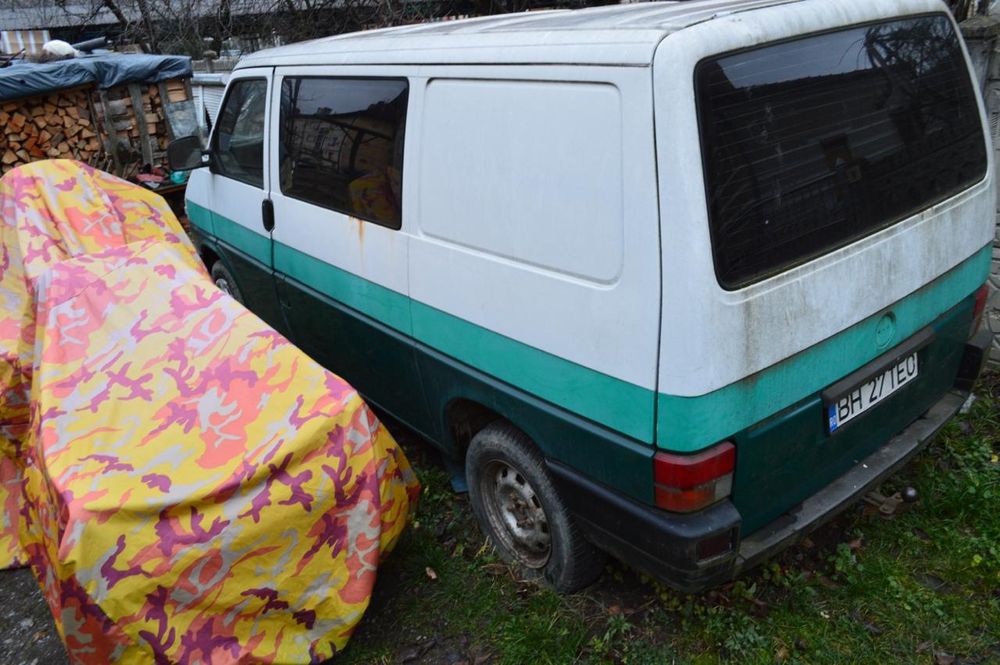 Vând T4 pentru piese