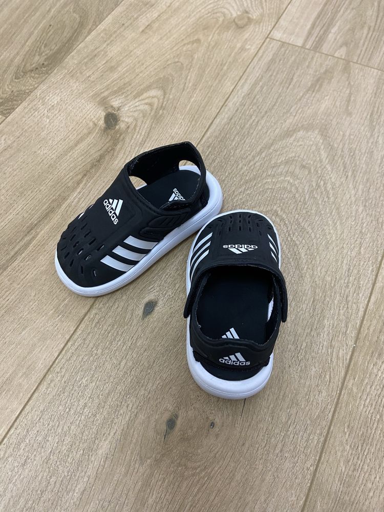 Sandale Adidas, marime 21, interior 12.7-13 cm
