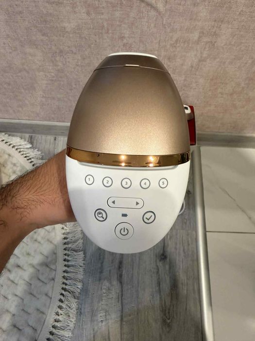 Фотоепилатор Philips Lumea 9900 BRI73/00