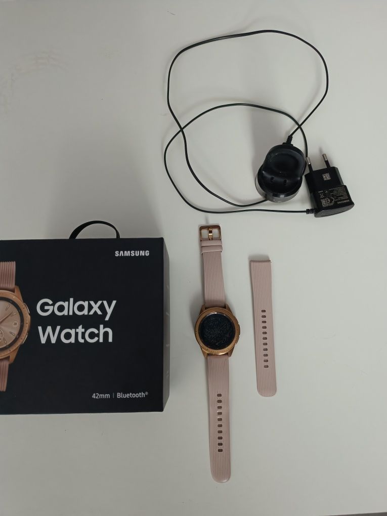 Samsung Galaxy watch дигитален