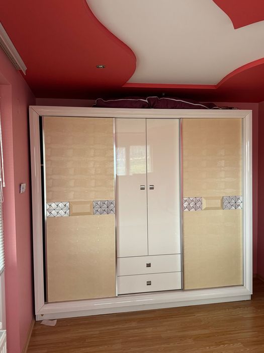 Продава се спален  комплект