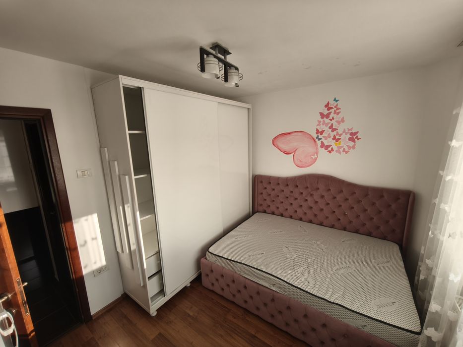 Apartament 3 camere de închiriat