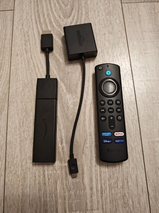Amazon Fire Tv Stick HD, Google Chromecast 2 si 3