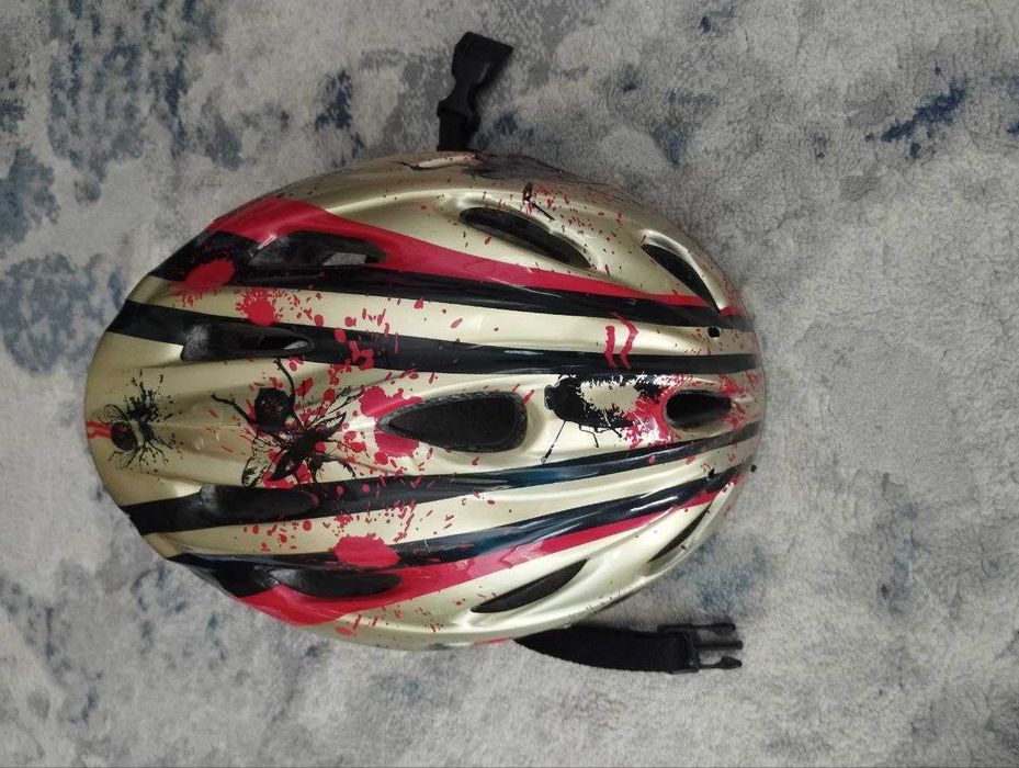 Каска, защитный шлем для езды на велосипеде