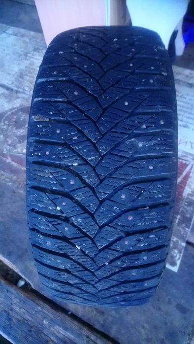 продам зимнею резину