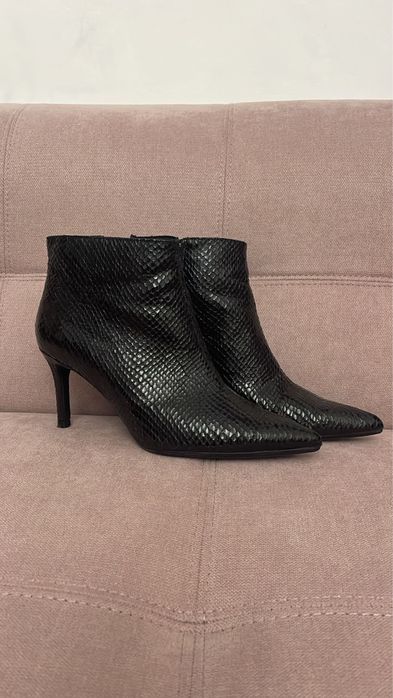Botine Stradivarius nr36
