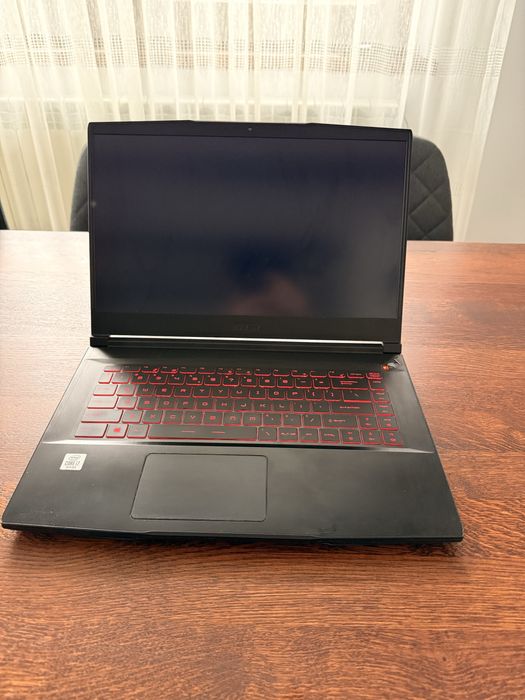 Laptop MSI Katana 120 Hz 24gb procesor: i7-10750H RTX2060 6GB