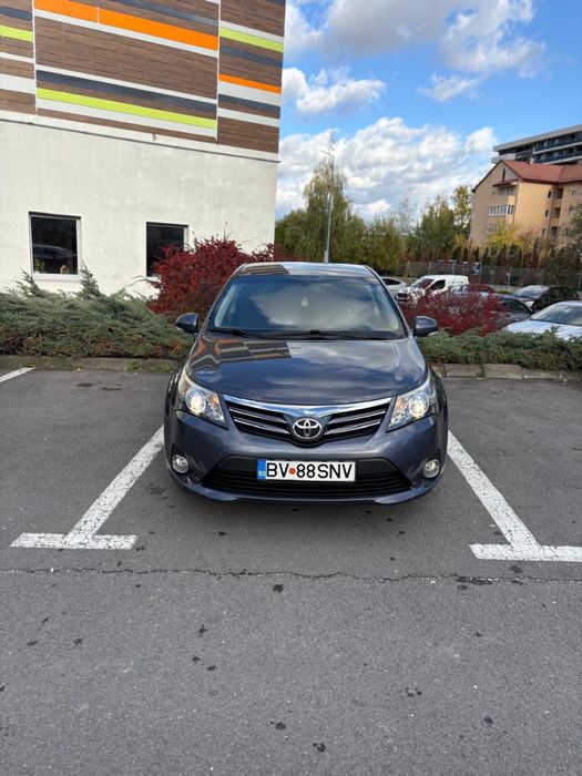 Toyota avensis facelift