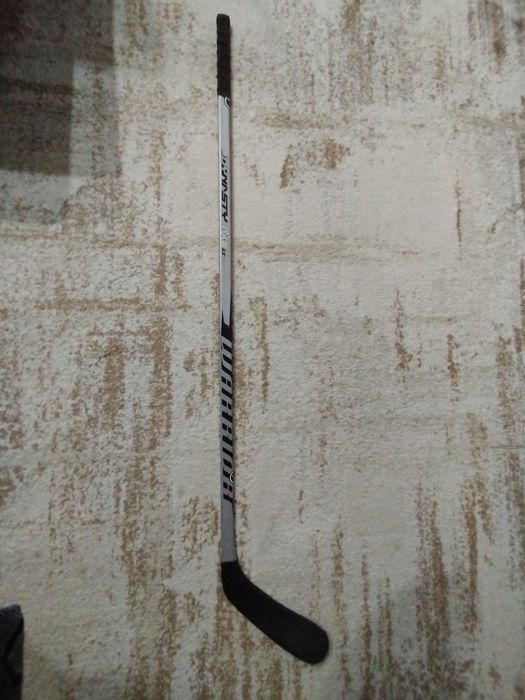Клюшка хоккейная