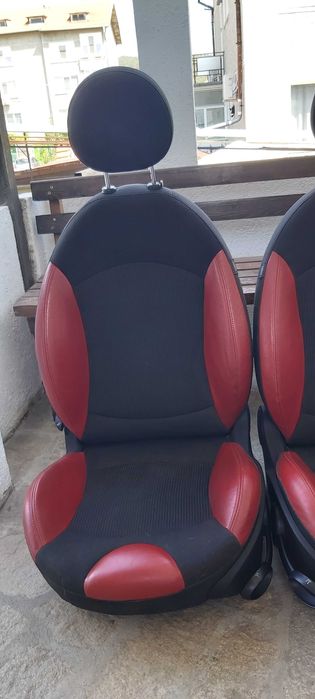 Подарявам предни седалки за Mini Cooper S