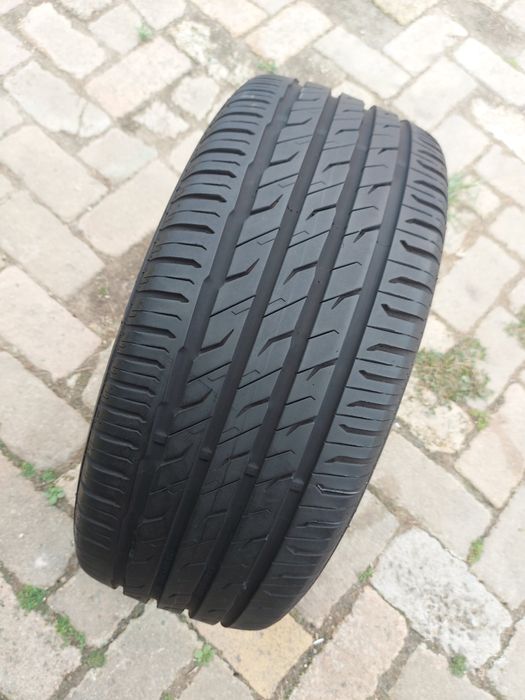 O bucată 225/50 R17 vară - una Semperit Pirelli