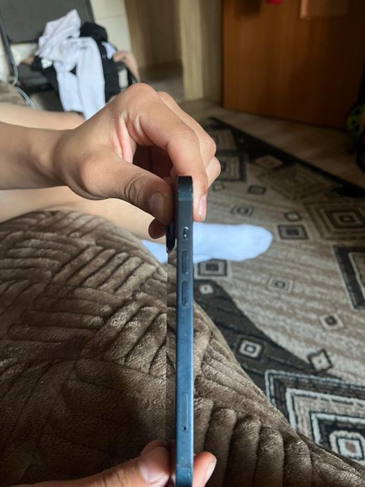 Продаеться iphone 13