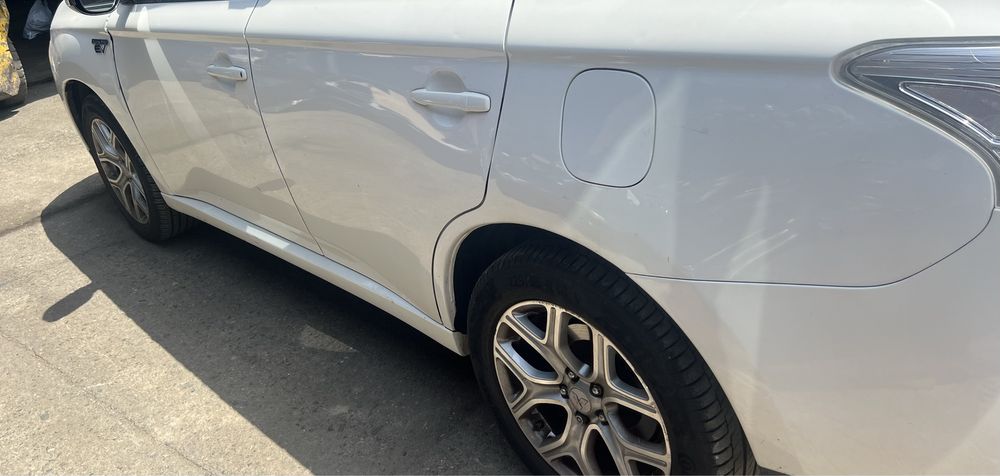 На части Mitsubishi Outlander 2.0  hybrid