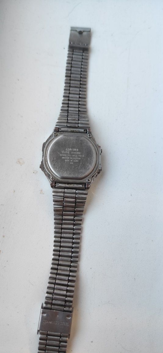 Casio.  A 168 WE