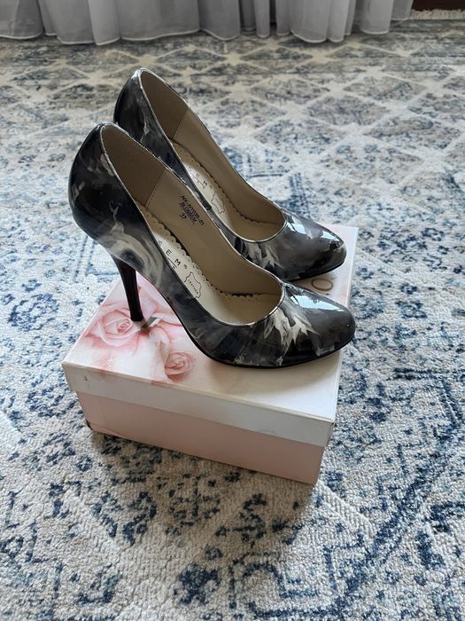 За 8500 тг новая