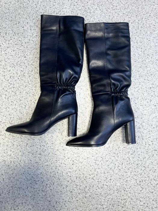 Продаи кожанные весенние сапоги