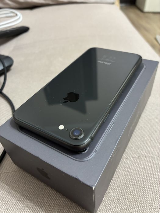 Iphone 8, 256GB в хорошем состоянии.