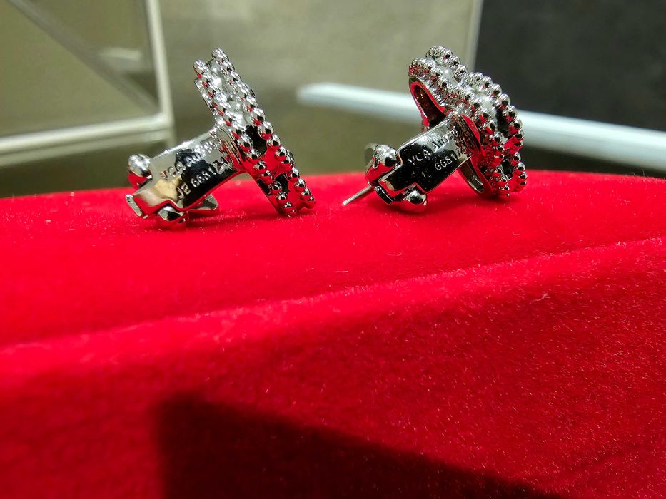 Van Cleef & Arpels VCA Silver Tiger Eye Alhambra Clover Дамски Обеци