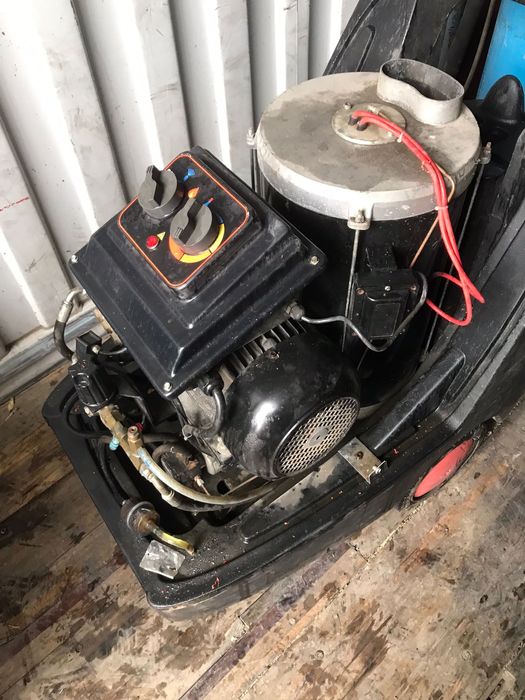 Ponpa spălat cu presiune 380 w cu apa. Calda