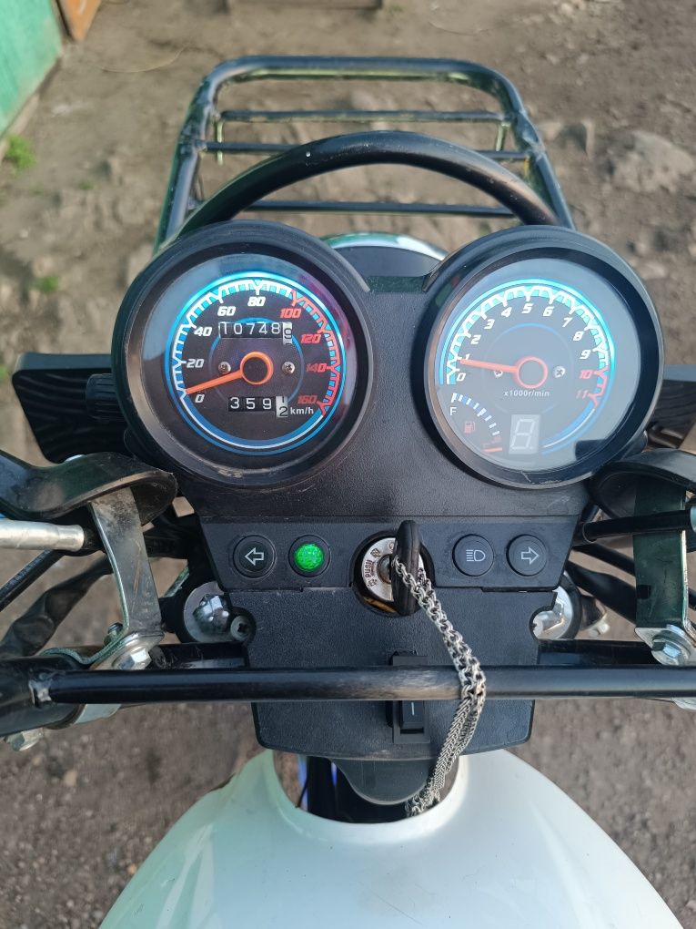 Продаётся мотоцикл 200куб