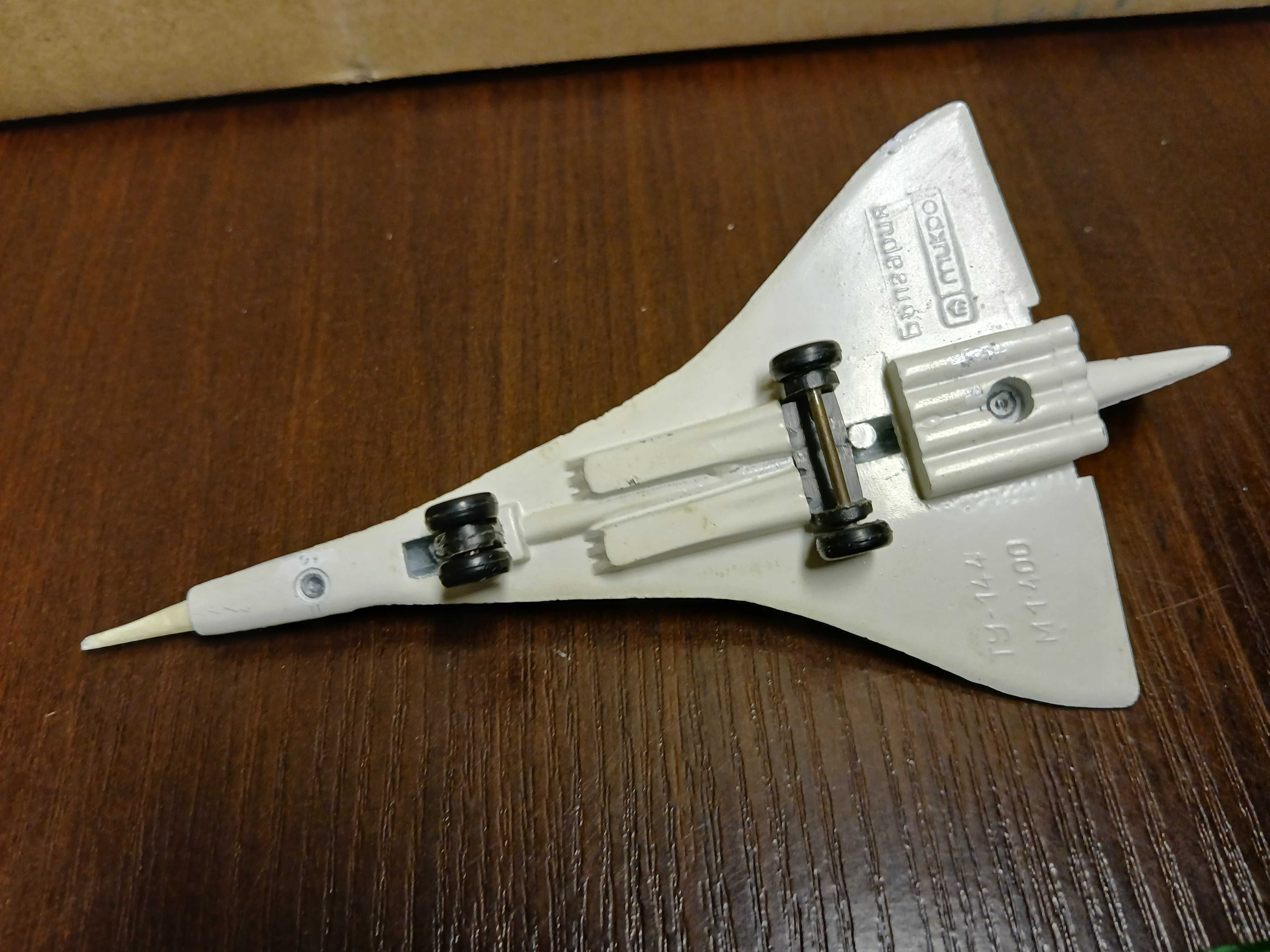 Matchbox стари метални български колички и самолет 1/64.