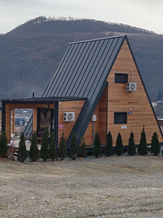 Doriți o casa din lemn, o cabana, un foișor sau o casuta de vacanta,,,