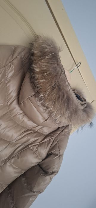 Дамски зимно еке с естествен косъм на качулката