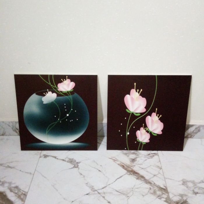 Продаётся набор из двух декоративных картин