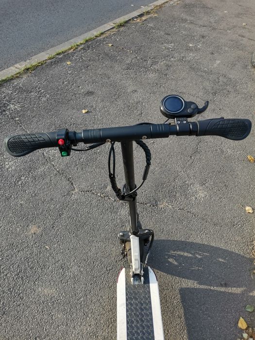 Vând Trotinetă electrică Joyor Y10 Motor 500W