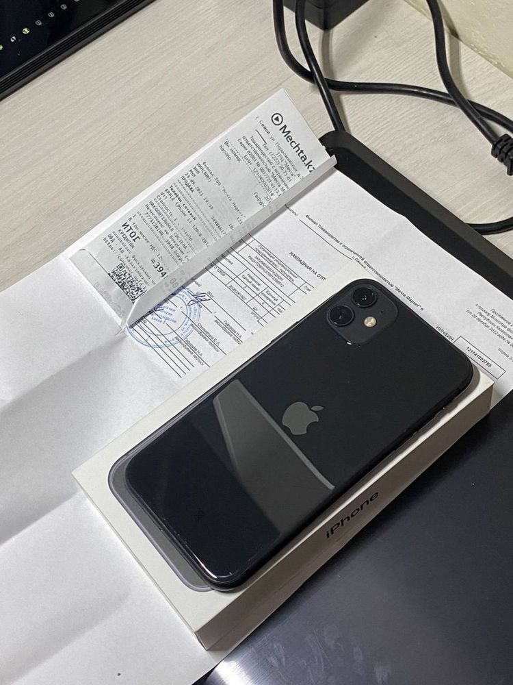 Телефон Iphone 11 128g