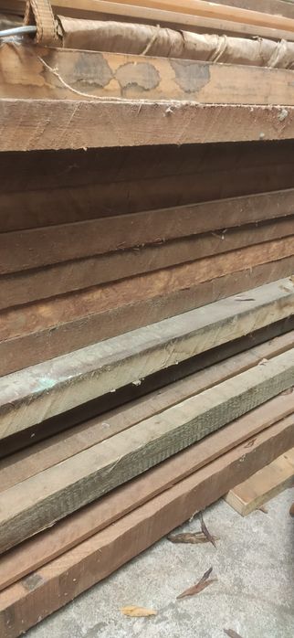 Scandura lemn mahon masiv  materie prima mobilier instrumente muzicale