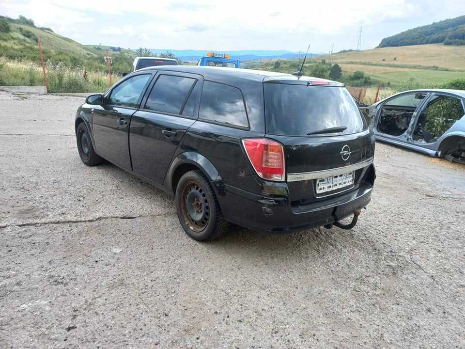 Bara spate Opel Astra   diferite culori