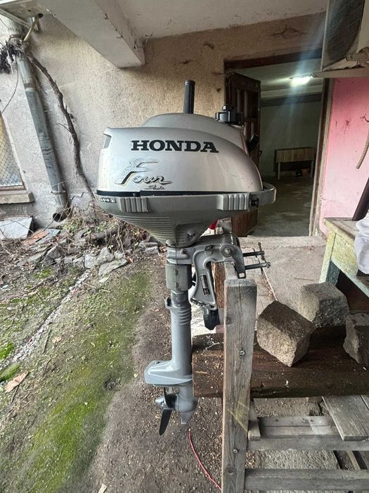 Извънбордов двигател Honda 2hp