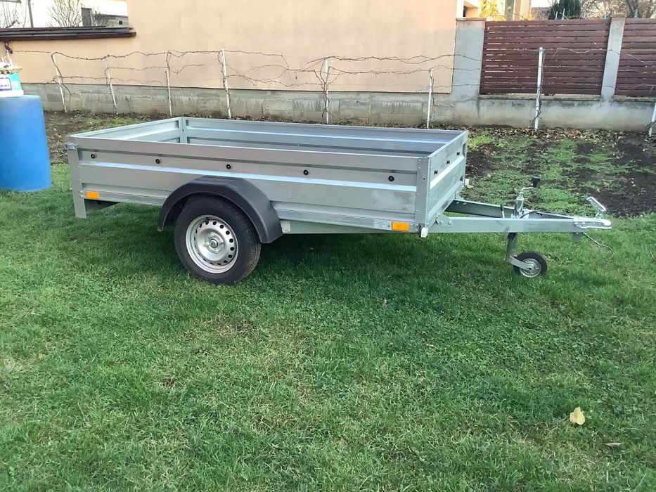 Vand remorca 750kg, noua, cu garantie, un singur ax, înmatriculata