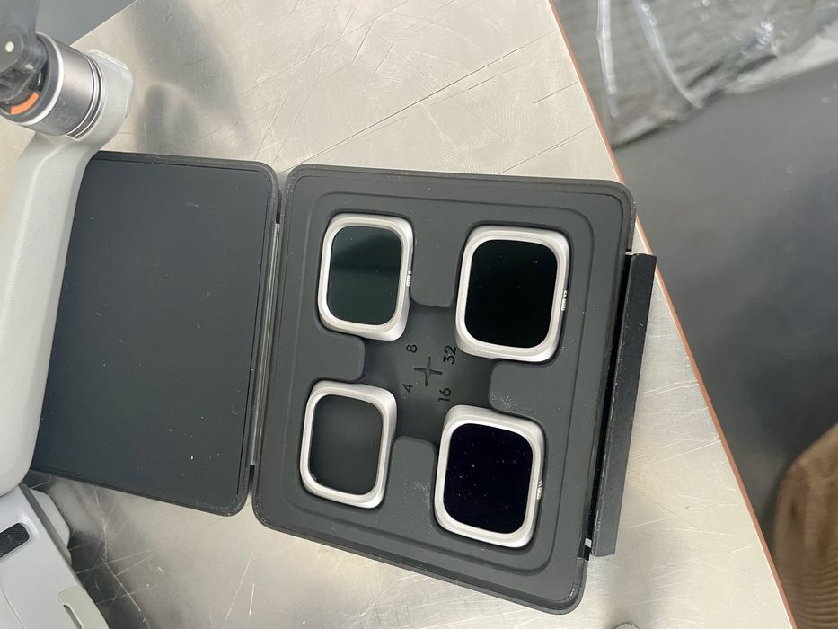 Дрон DJI Air 2S fly more combo 3 батерии, филтри, чанта, заряден хъб