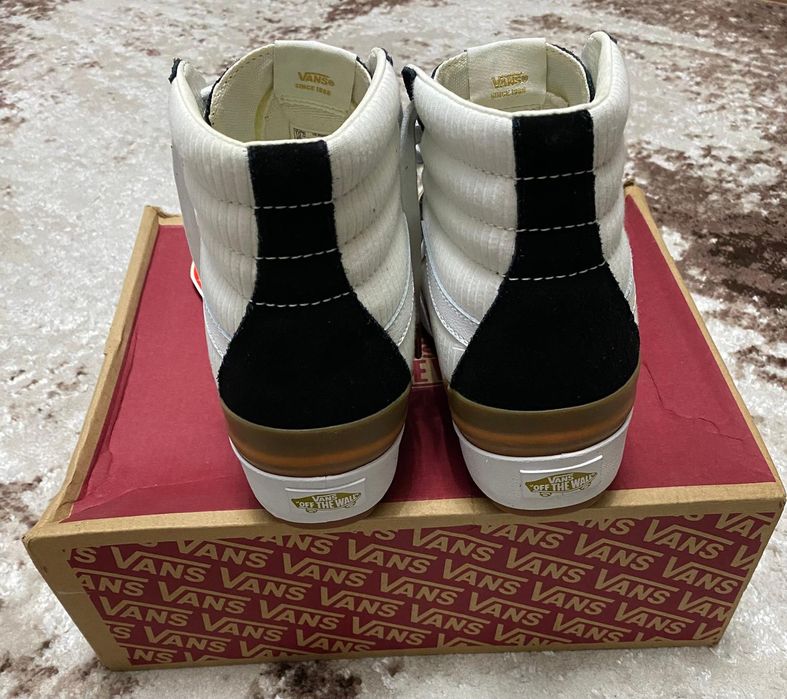 Vând ghete noi Vans mărimea 43