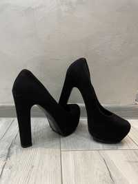 Обувки с висок ток H&M