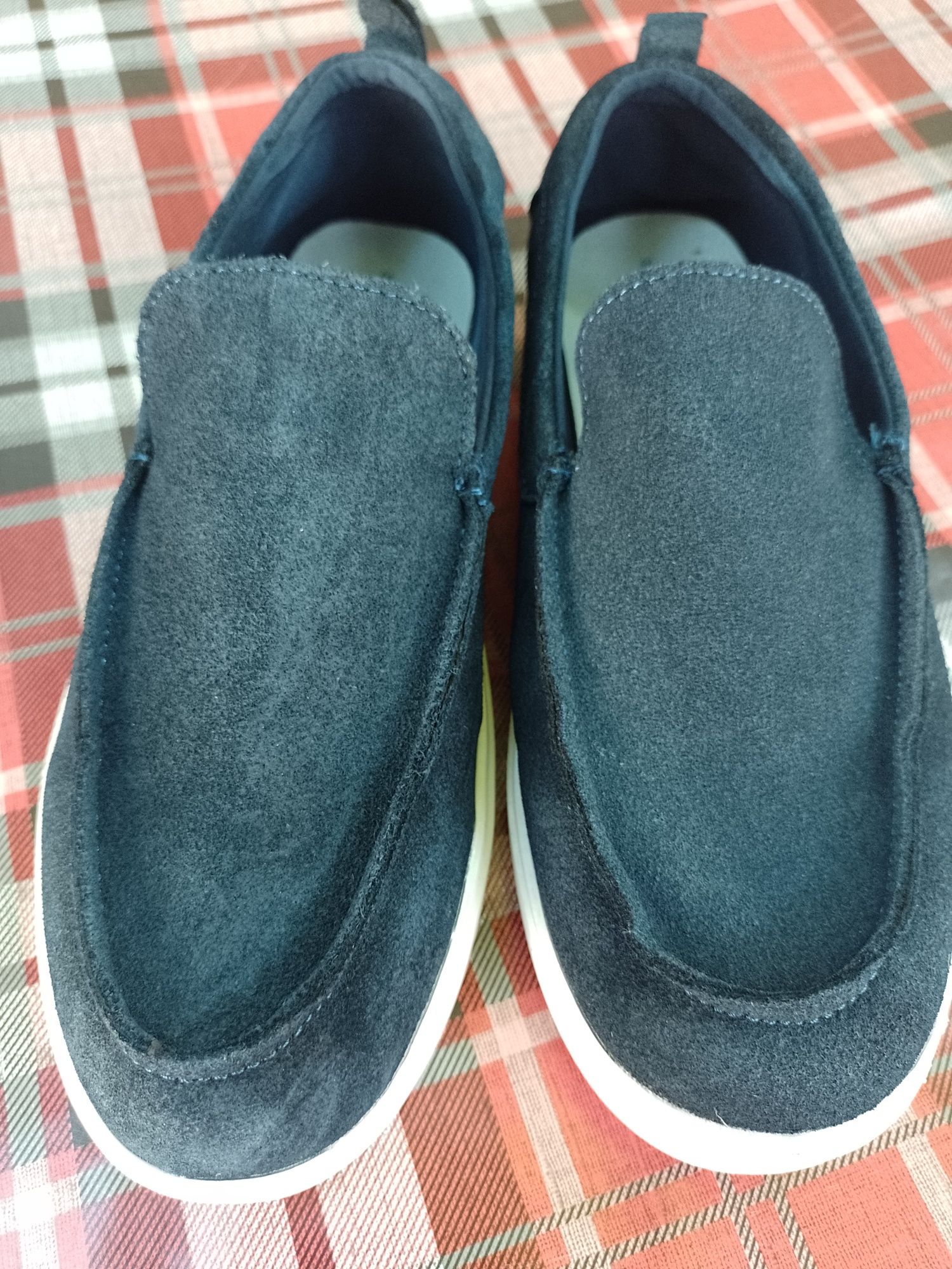 Vând pantofi/mocasini piele băieți