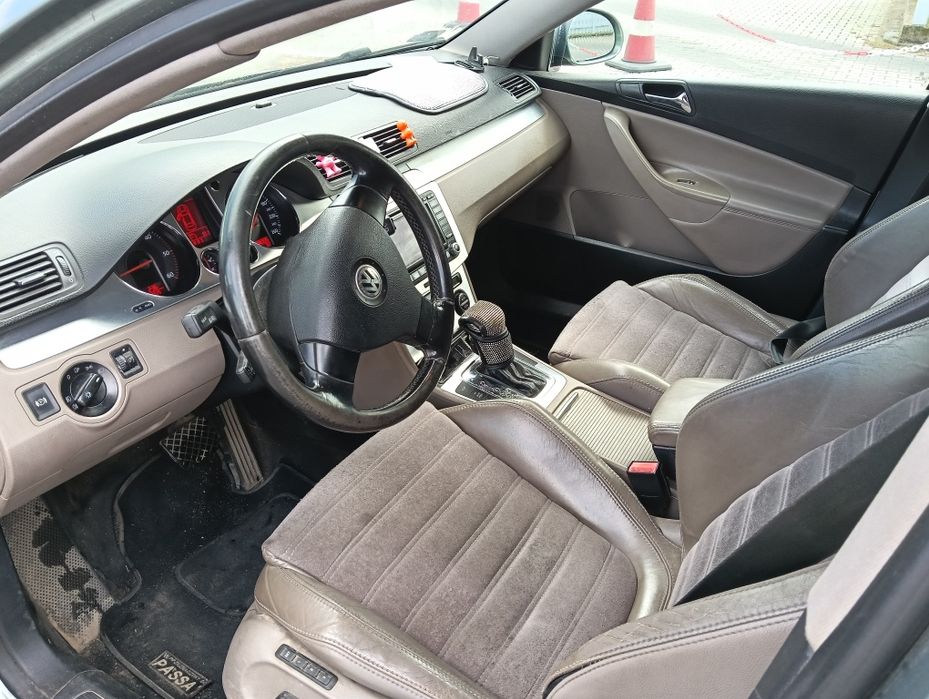 Vând volkswagen passat b6