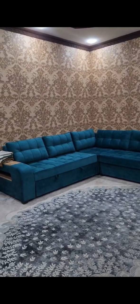 Продаётся диван почти новий