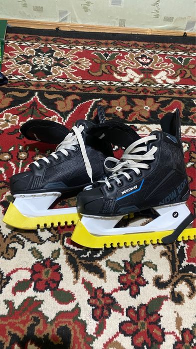 Коньки 39 размер сост хороший