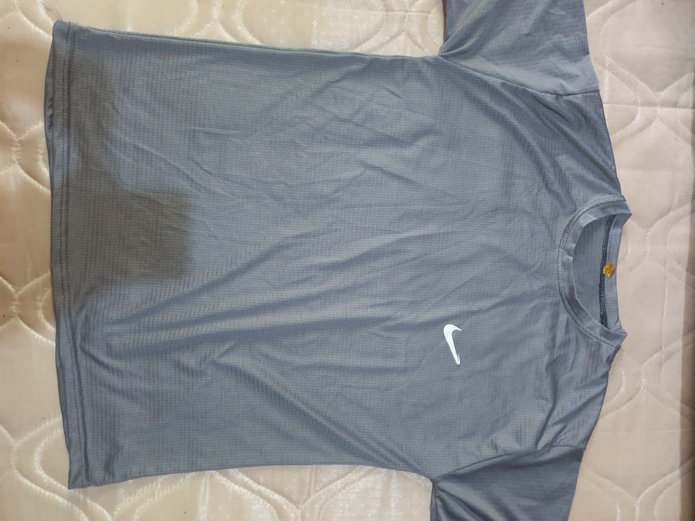 Optom futbolka  15000 dan