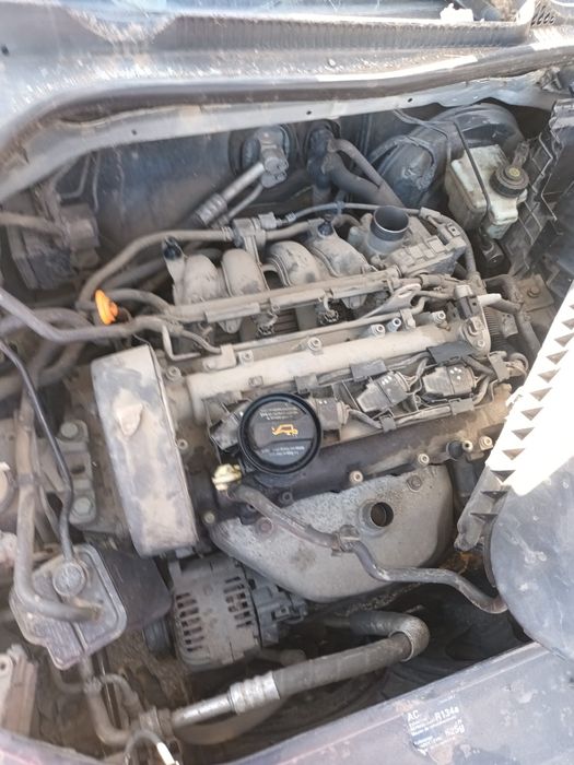 Dezmembrez golf 5  1.4MPI cod motor BCA și 1.6fsi BLF