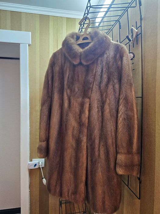 Продам норковую короткую шубку