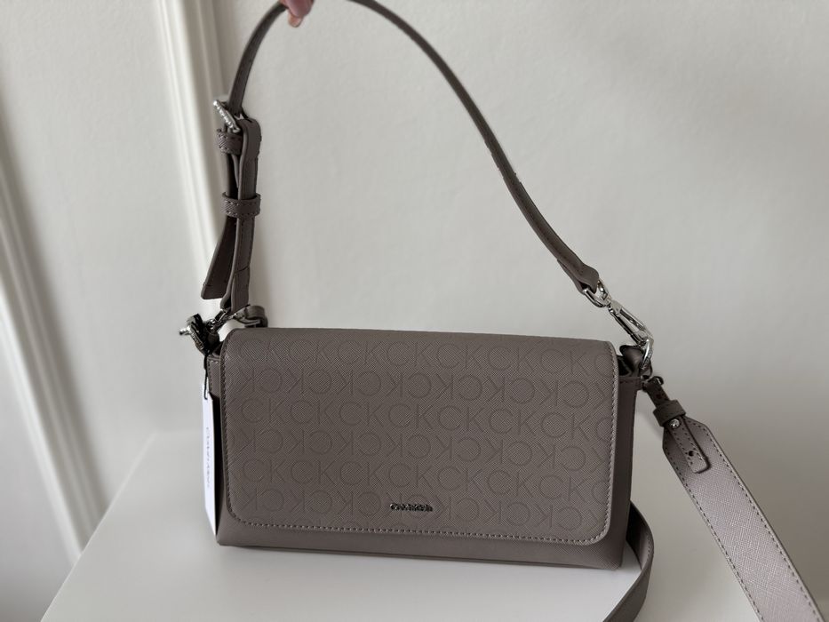 Дамска crossbody чанта Calvin Klein