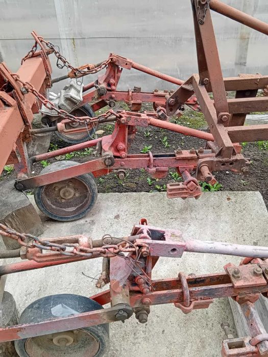 Трактор "Владимировец Т-25" (регистриран) + Селскостопански инвентар