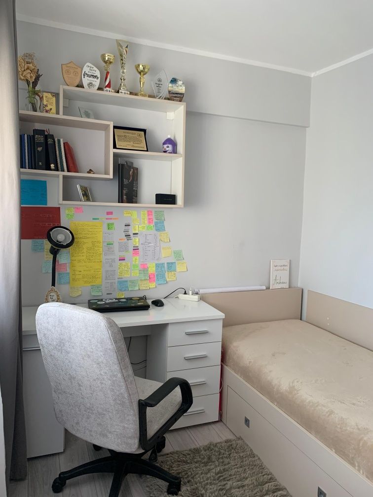 Vând  apartament  ultracentral  3 camere